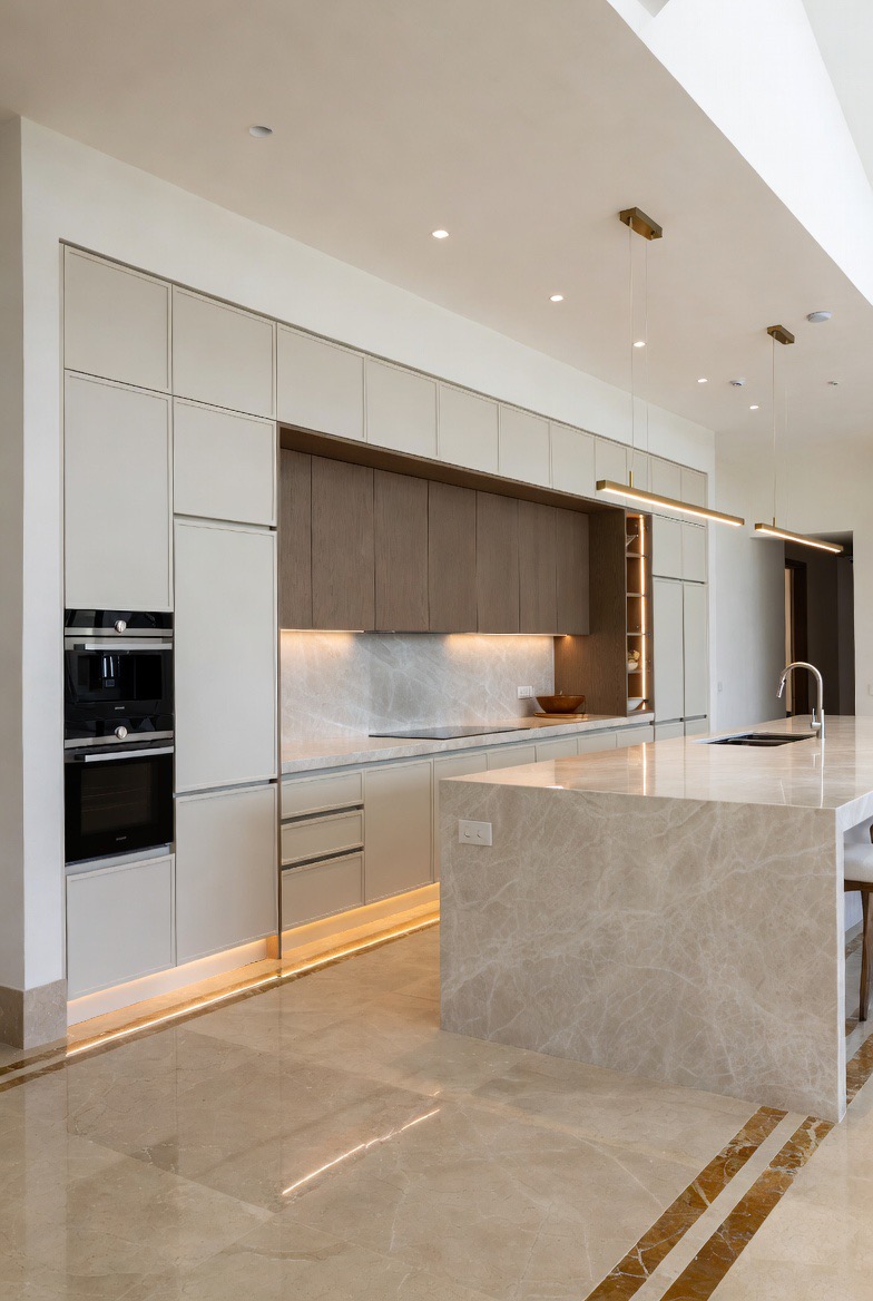 Open plan stone island kitchen — Re:Room